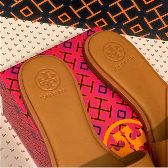 Everly Slide - Picture 4 of 6